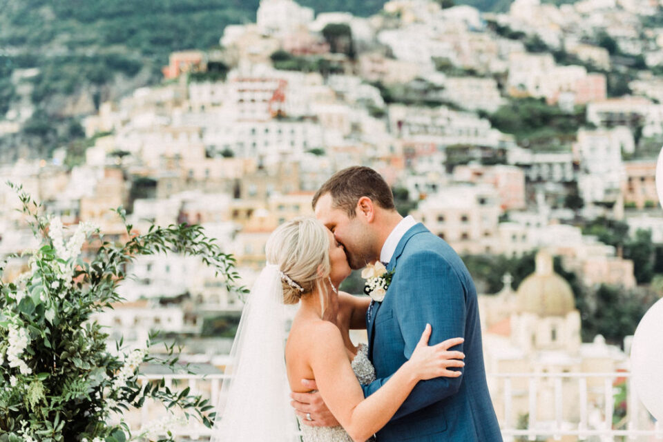 Wedding ceremony in positano planned with a local wedding planner
